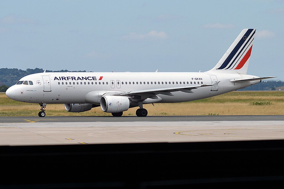 Airbus A320-200